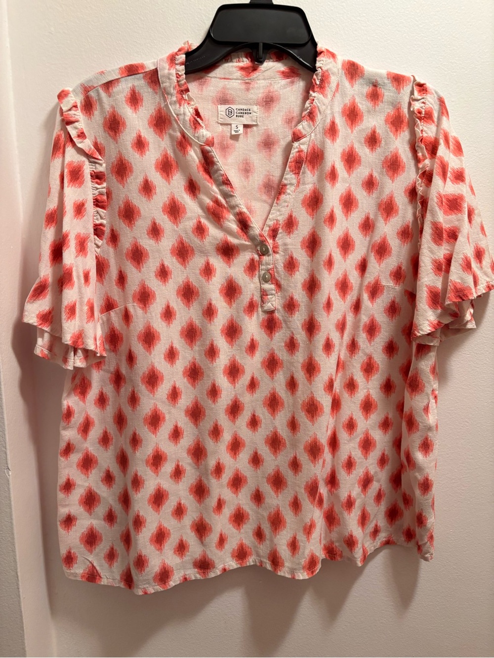 Candace Cameron Bure Coral Diamond-Print Split-Neck Blouse
